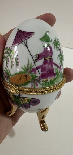 Oeuf porcelaine sur pieds - porcelaine,