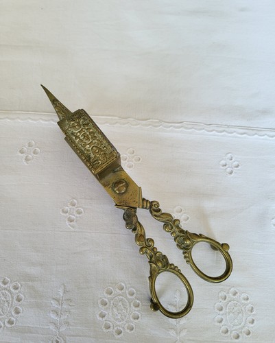 Ancien ciseau mouchette - ciseau, en
