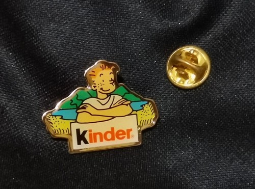 Pin kinder jeune - pin's,