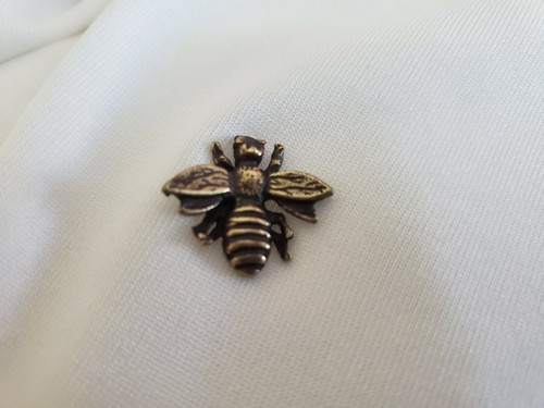New bumble bee - new, bronze