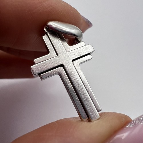 Pendentif croix crucifix