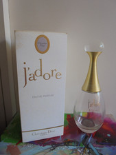 Grand flacon de parfum géant
