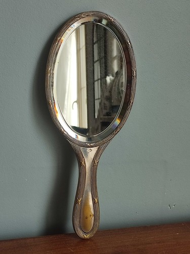 Miroir ancien face - a, main