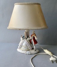 lampe en porcelaine, scène