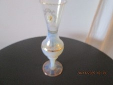 VASE EN VERRE OPALESCENT COL