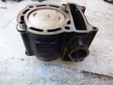 PISTON CYLINDRE QUAD KYMCO 250 KXR REFERENCE MOTEUR LA50AD LIRE L ANNONCE SVP