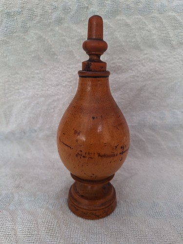 Ancienne saupoudreuse bois - en,