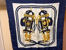 Foulard en soie Hermes Carre