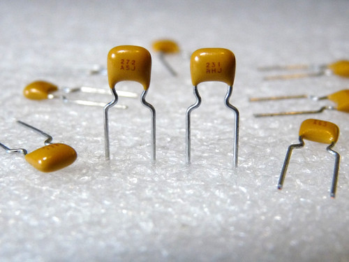 10x 2700pf 50v - 2700pf, c0g