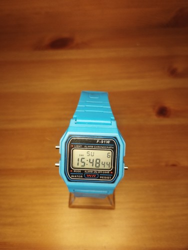 Montre digitale bleu - montre,