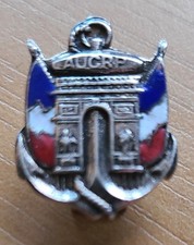 Vends Insigne boutonnière de l' AUCRP après 1945