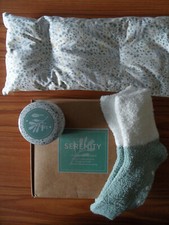 COFFRET  Coussin Chauffant Noyaux De Cerise + CHAUSSETTES +  BOUGIE