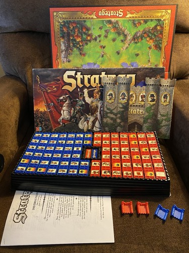 1996 hasbro stratego - 1996, board
