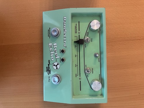 Danelectro réel écho - réel,