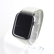 Apple Watch Series 4 44 mm GPS Aluminium Argent et Boucle Sport Coquillage as...
