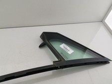 Custode avant gauche (porte)