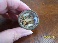 Ancien reliquaire rond en buis