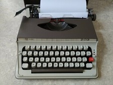 Machine à écrire Royal