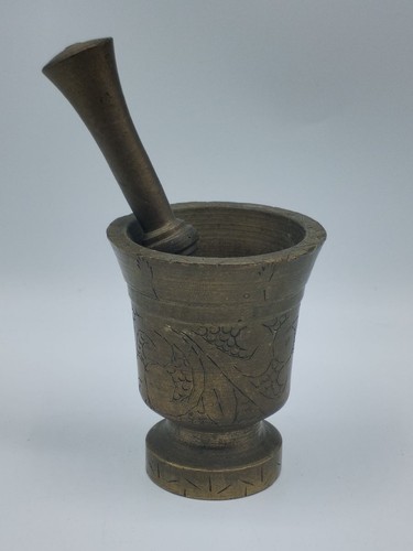 Mortier ancien en - , bronze
