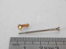 R 5018 - UN JEUX  DE DEUX VIS