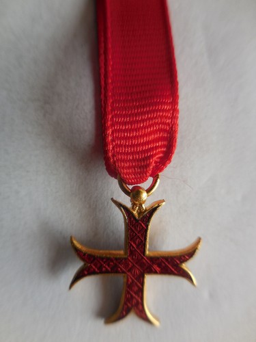 Croix mignon chevalier - mignon,
