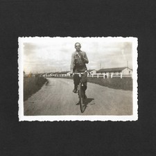 Militaire vélo cigarette