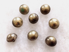 Un lot 8 boutons Argenté