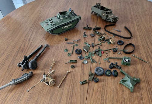 Lot maquettes militaires - de,