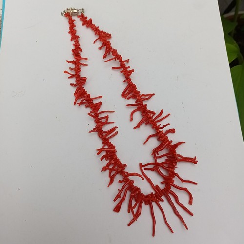 Corail ancien collier - , 34