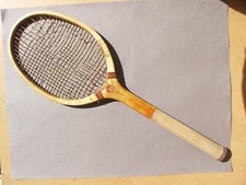 Ancienne raquette de tennis