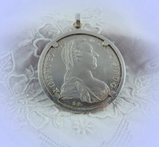 PENDENTIF EN ARGENT PIECE