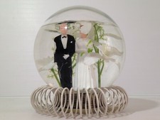 Ancien globe de mariés