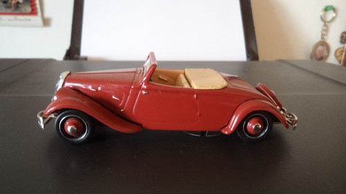 Miniature citroen traction - miniature,