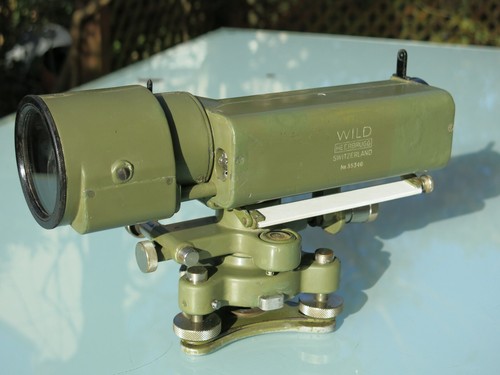 Théodolite niveau wild - ,