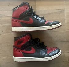 Paire de baskets Nike Air Jordan 1 High BRED noir rouge 2008