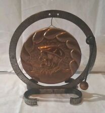 Gong Ancien Du Pays Basque En Cuivre Et Fer Forgé Vintage Ht 20,5 cm LG 20,5 cm 
