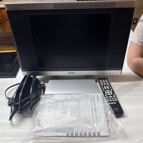 Toshiba flat panel - toshiba, /