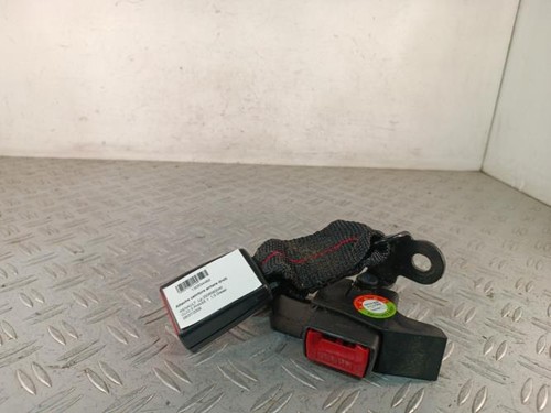 Attache ceinture arriere - , droit