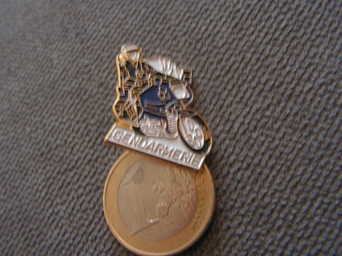 Pins gendarmerie motard - motard,