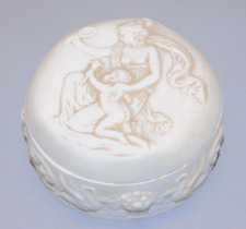 -JOLIE PETITE BOITE BISCUIT LIMOGES ART NOUVEAU signée COQUET VENUS ANGELOT   D