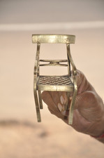 Vintage Artisanal Jali Coupe Fin Petit Poupée Bébé Maison Chaise