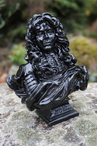 Re0048 figurine sculpture - re0048,