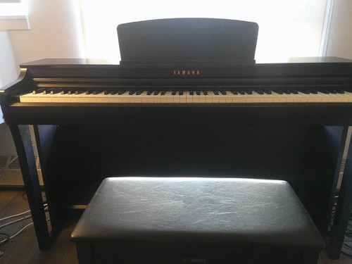 Yamaha clavinova clp 725 - yamaha,