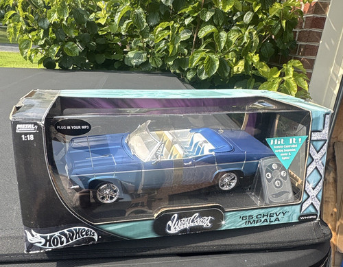 Hot wheels whips west - 1:18,