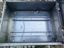 1 petite armoire / coffret inox avec presse étoupe / marque siemens 37 x 30 x 16