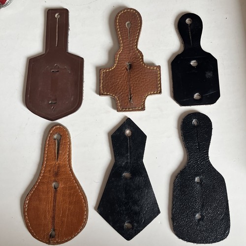 Lot cuirs insigne - cuirs,