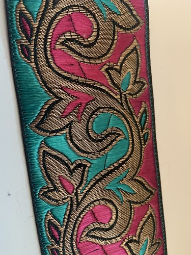 Ruban brodé rose - cm,