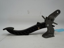 Pedale embrayage occasion RENAULT MEGANE II Phase 2 - 1.6i 16v 110ch -