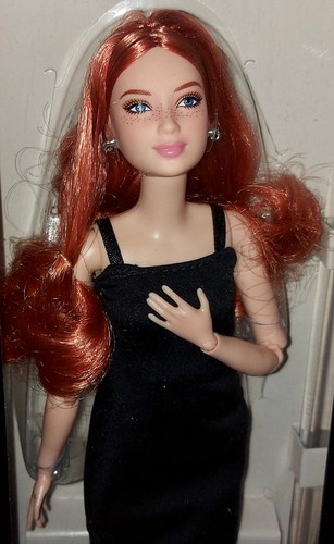 Barbie signature basics model - barbie,