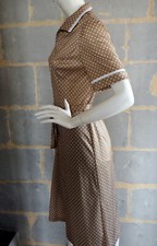 Robe Vintage Paul Mausner beige doré à pois blanc manche courte